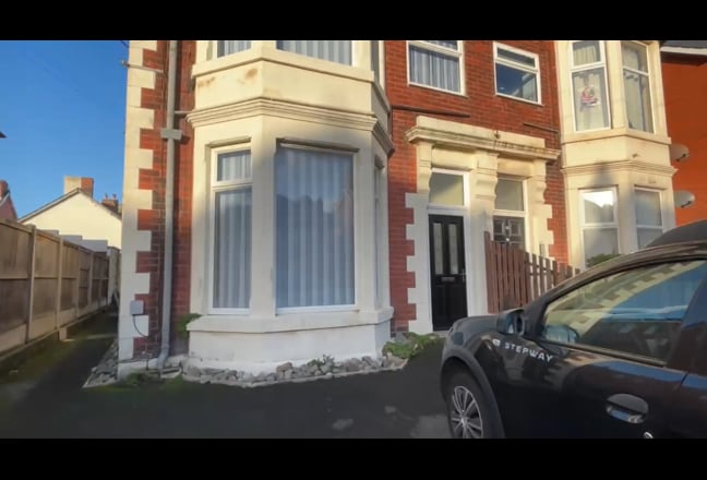 Duplex Apartment - 1-Bedroom - Lytham St Anne’s  Main Photo