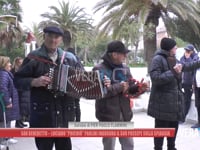 San Benedetto del Tronto - Luciano "Prichiò" Paolini inaugura il suo presepe sulla spiaggia