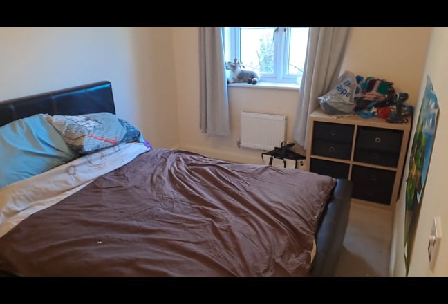 Double Bedroom in 3 Bedroom House Main Photo