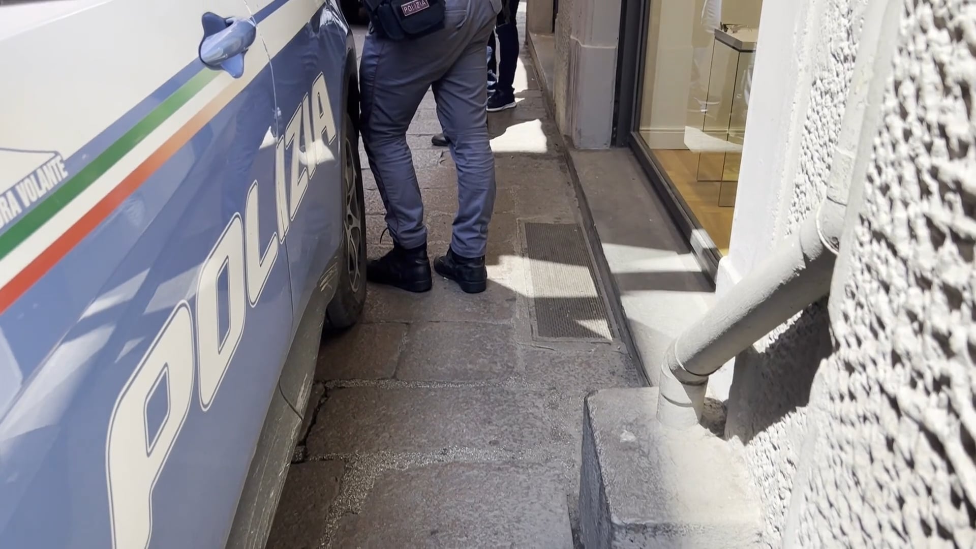 Lotta alla cannabis, la polizia di Bologna ne sequestra 20 kg