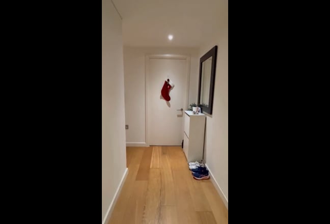 Ensuite Master in Water Gardens - Canada Water ✨ Main Photo