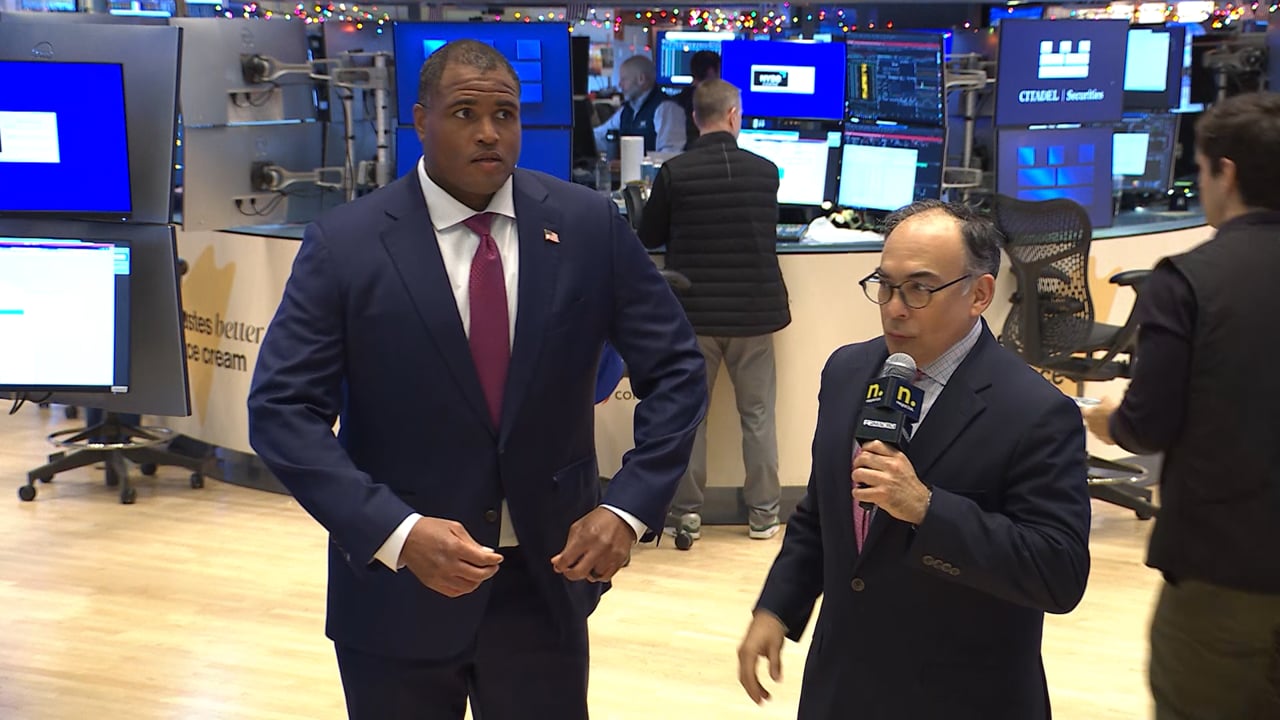 Leaders at the Bell with Darius Dale, CEO at 42 Macro , Dec 10, 2025
