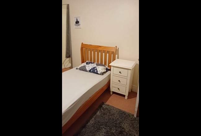 Large Room in Shared House.Near Hospital,Metro,Sho Main Photo