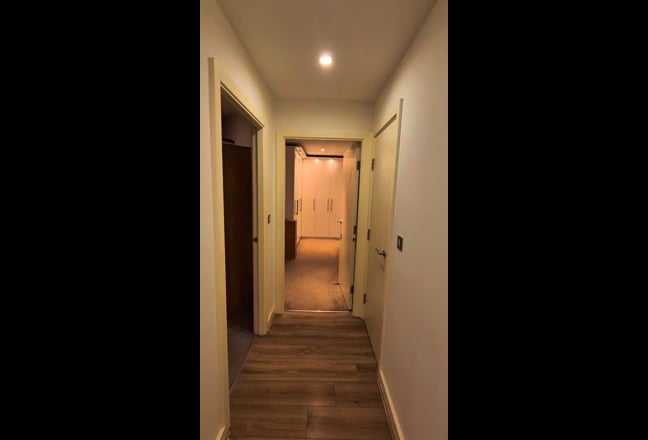 Spacious, Ensuite, Media City, Awesome waterviews Main Photo