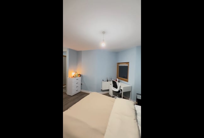 Huge Double Room- Huge Private balcony & En-suite Main Photo