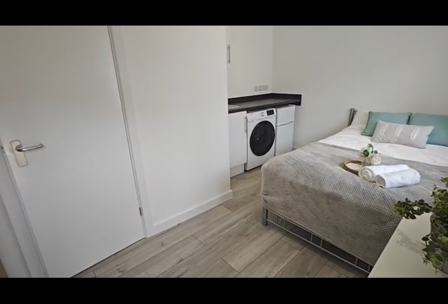 Renovated Double Garden Studio | Bills Included  Main Photo