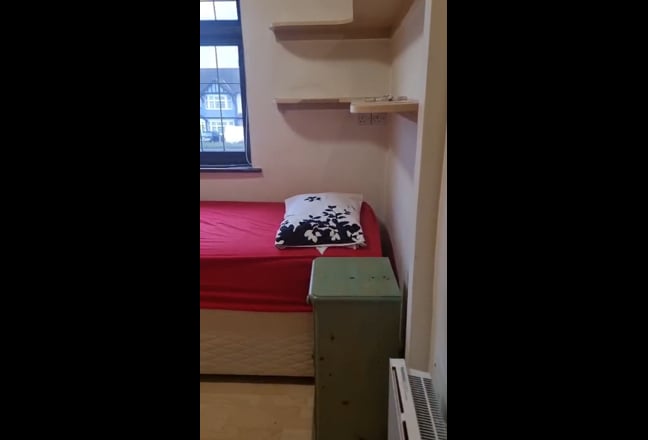 Fully furnished single and double rooms available  Main Photo