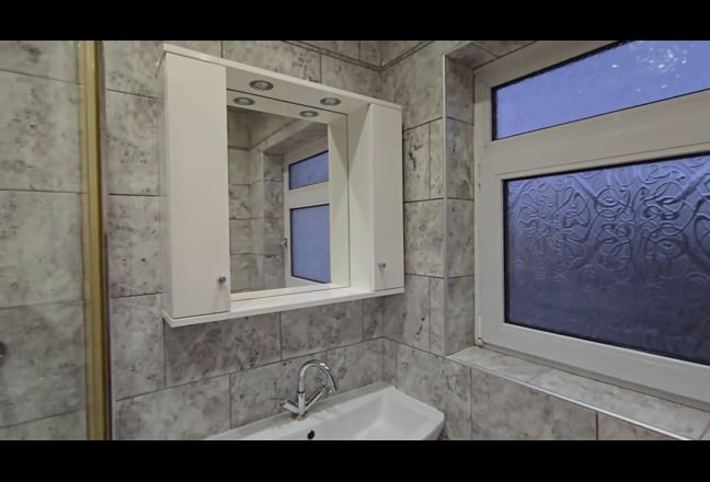 2 double rooms available for professionals  Main Photo