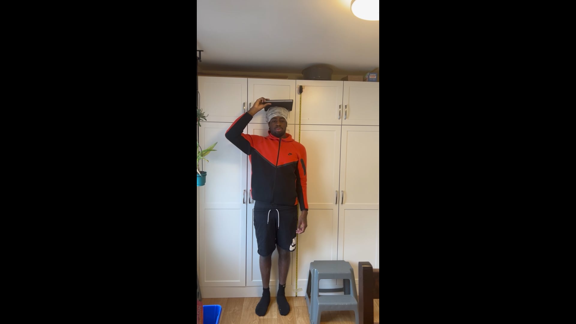 Watch eber  doyle's Height: 75.3 inches