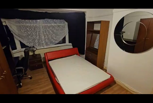 Big Double  room at colindale station Main Photo