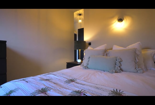 Stunning 4-Bed HMO in Rainham Main Photo