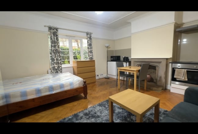 Large Studio on Finchley Rd. (W10.06) Main Photo