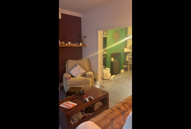 Comfortable Double Rooms – Bills Friendly Home  Main Photo