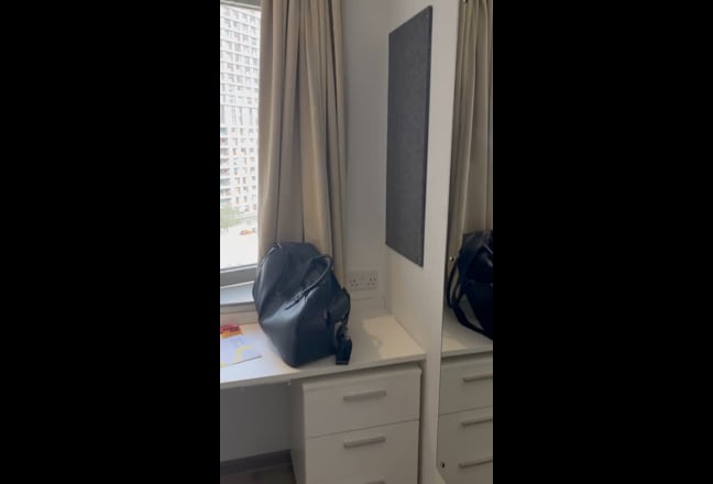 Internet celebrity apartment: Stratford One Main Photo