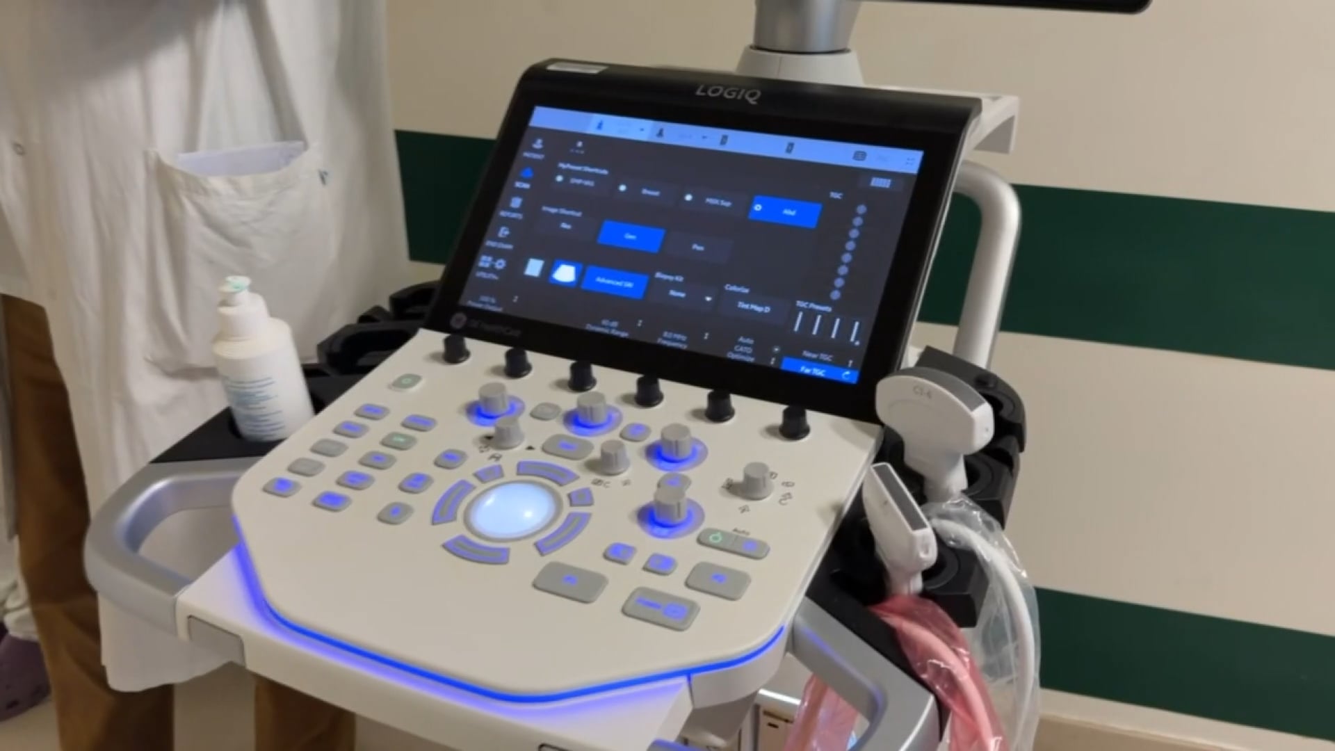 Un nuovo ecografo donato all’Ospedale Maggiore