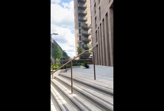 Stunning Bedroom with Balcony & City Views Main Photo