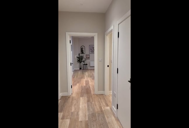 New Build | Bright large double room  Main Photo