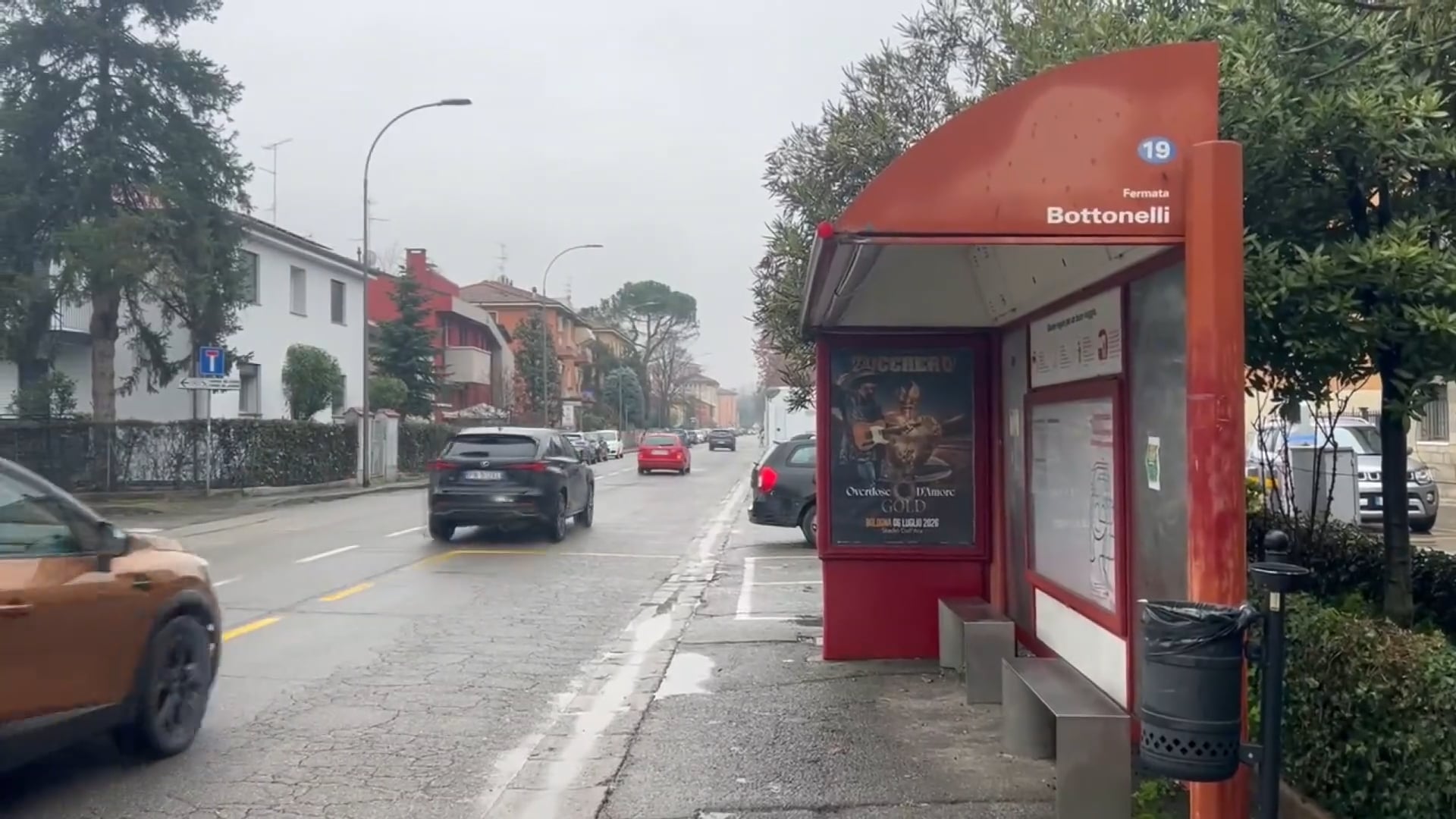 Ventenne picchiato e rapinato da una baby gang a Casteldebole