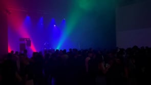 La festa jove omple la sala polivalent