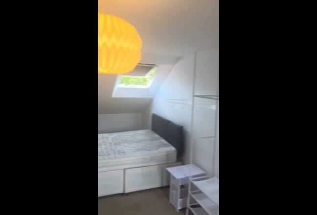 Bright Double Room To Rent  Main Photo