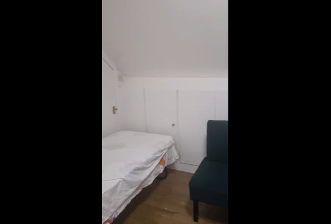 Fully furnished single and double rooms available  Main Photo