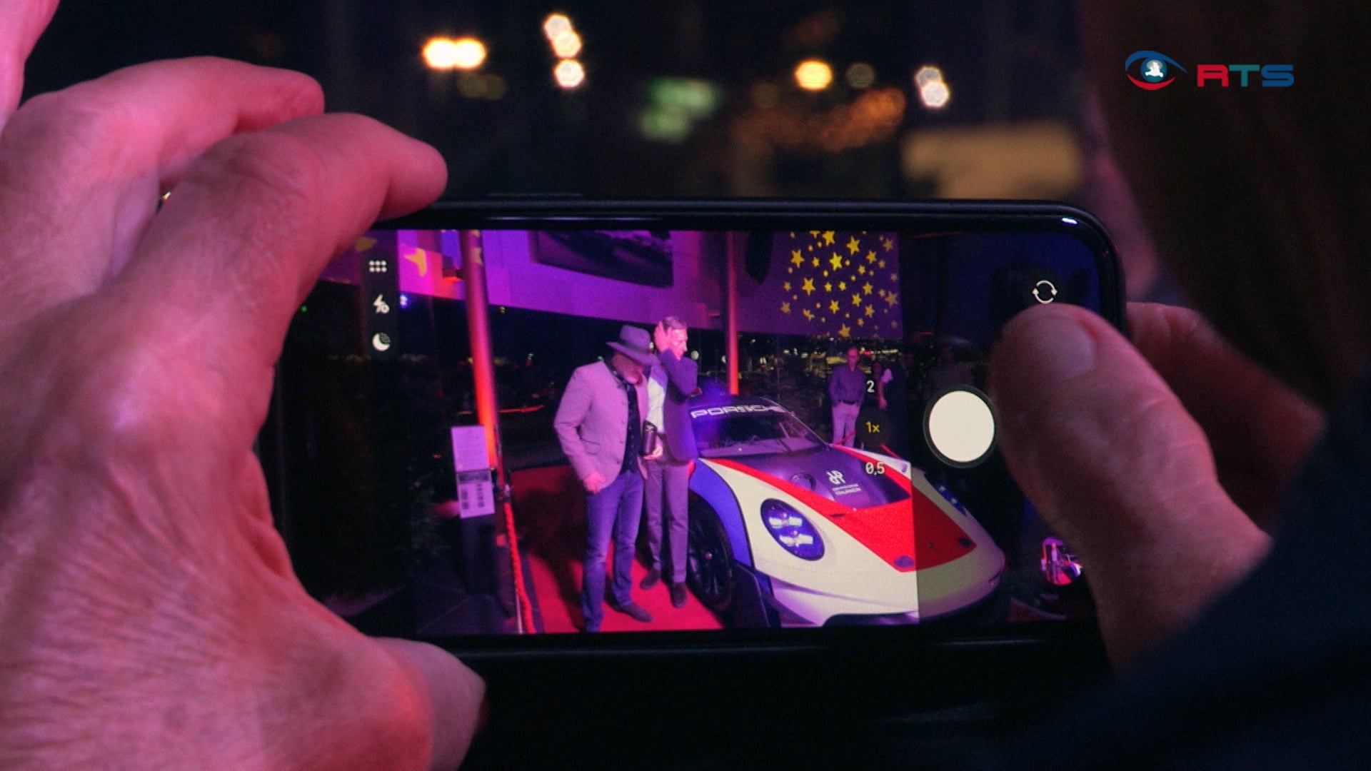 auf-der-ueberholspur-porsche-ehrt-seine-motorsport-elite