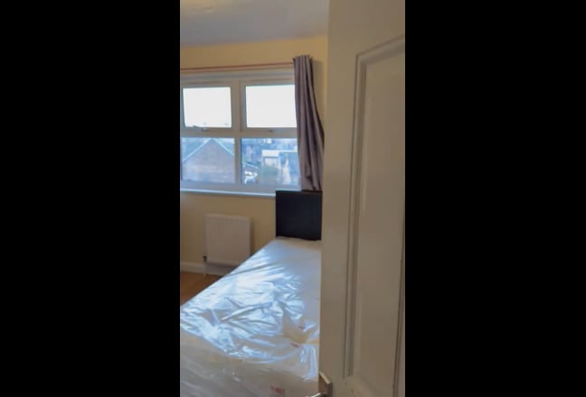 Canada Water Station 7mins/Large Secluded House Main Photo