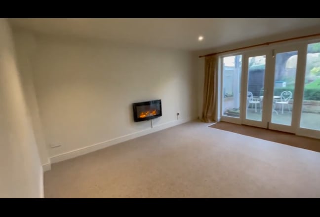 Stylish 2 Bedroom Annex with Private Terrace Main Photo