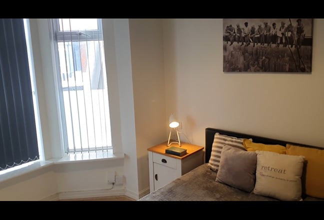 🧡FAB Large En Suite | Comfy Modern House Main Photo