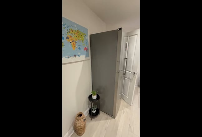 Spacious Double room  - All Bills Included  Main Photo