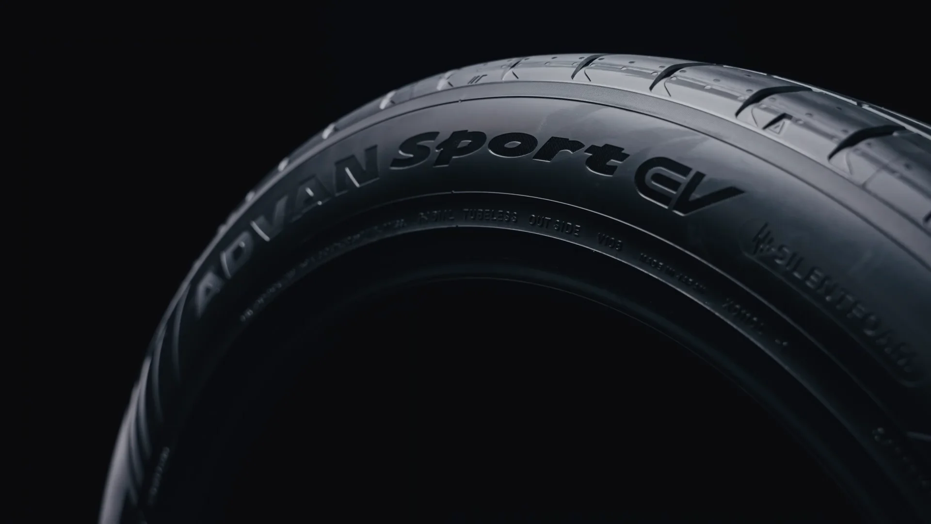 ADVAN Sport EV | ヨコハマタイヤのSUV | ヨコハマタイヤ [YOKOHAMA TIRE]