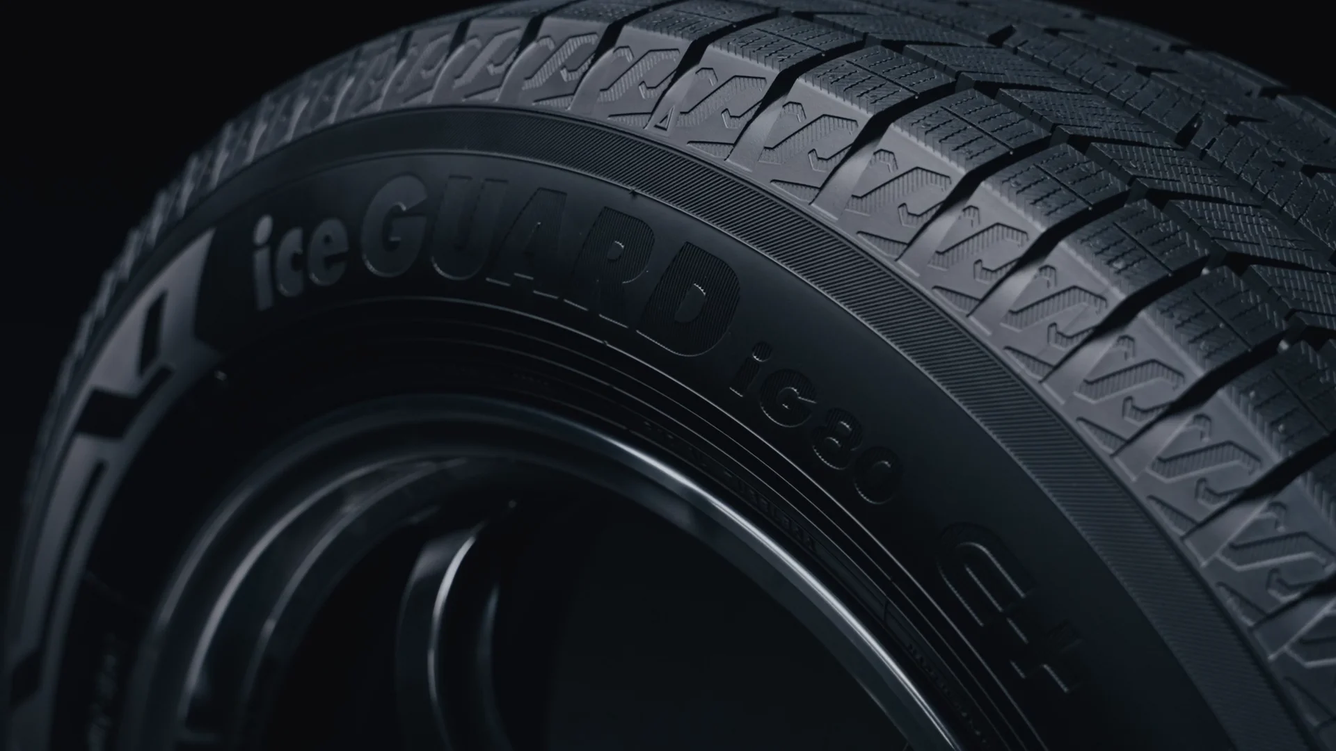 iceGUARD 8 | ヨコハマタイヤのSUV | ヨコハマタイヤ [YOKOHAMA TIRE]