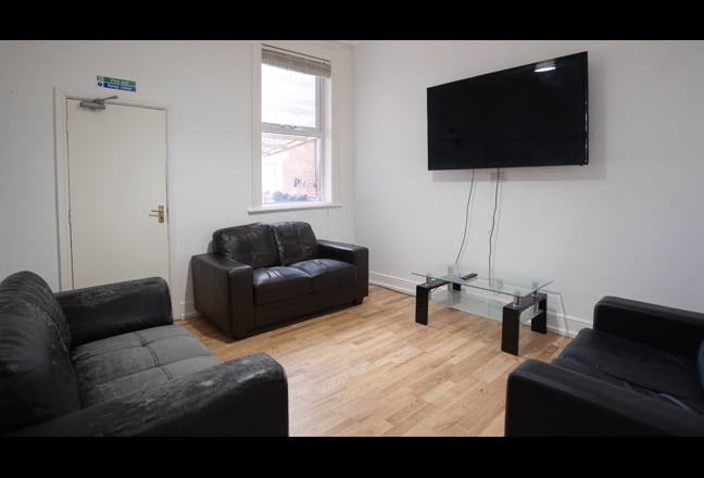 CV1 En-Suites - Newly Refurbished Available 15-Nov Main Photo