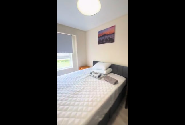 Female Flatmate Wanted | Furnished Room in 3-Bed F Main Photo