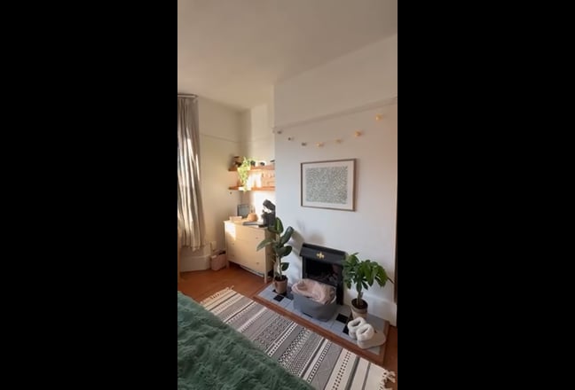 Double bedroom available  Main Photo