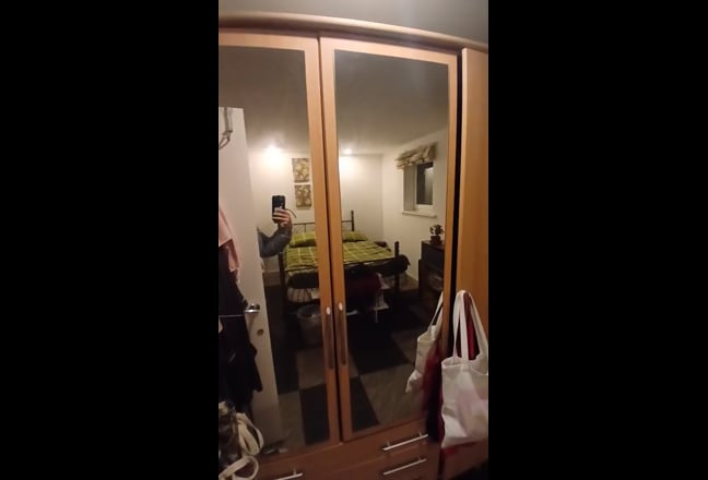 Double room in modern flat near Univ of Manchester Main Photo