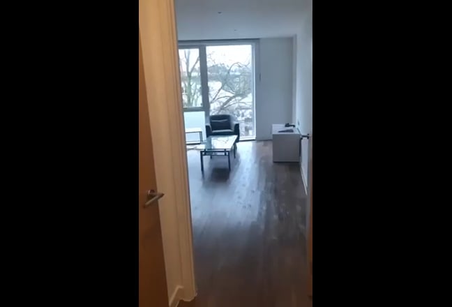 Big Ensuite in 2B2B Apartment SE14 5FA (New Cross) Main Photo