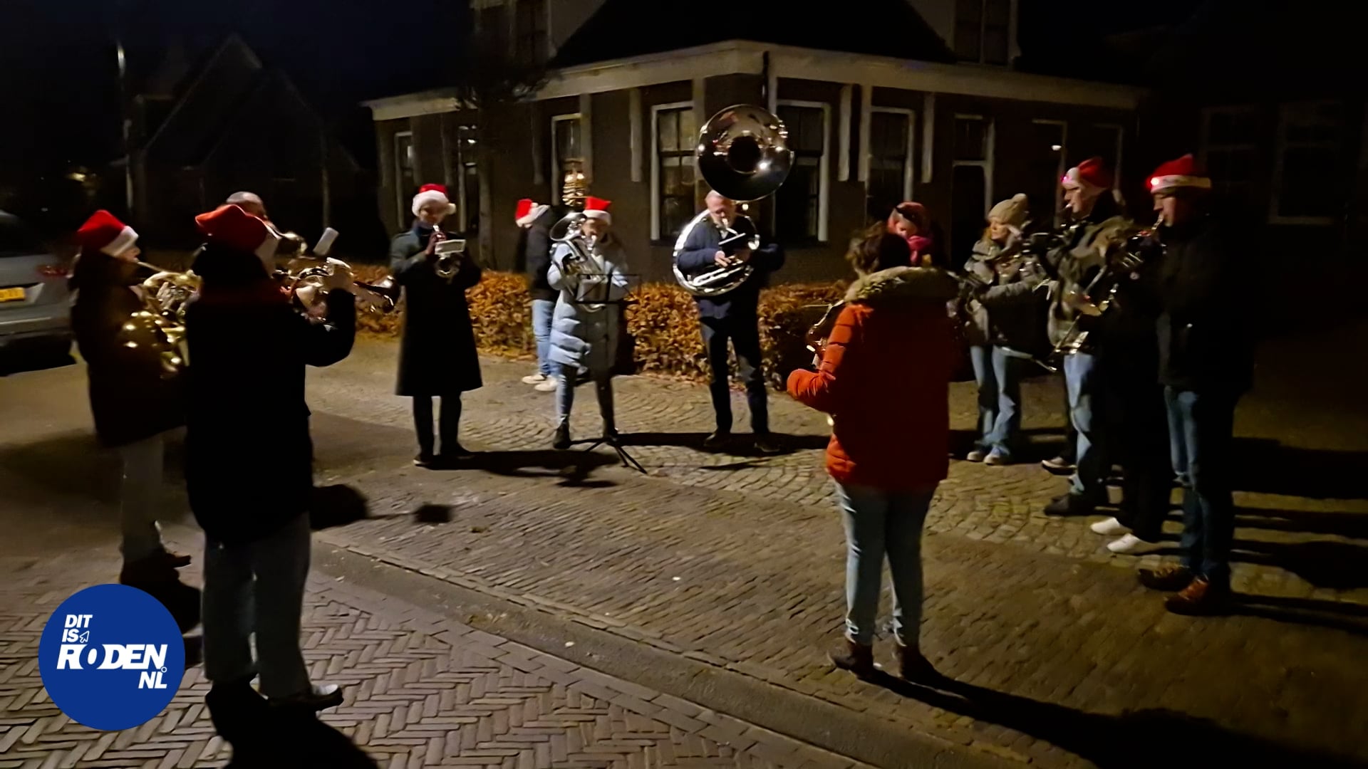 vroege-kerstklanken-verwarmen-roden-en-omstreken