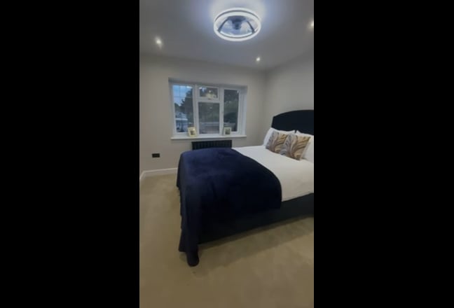  Newly Refurbished double room  Main Photo