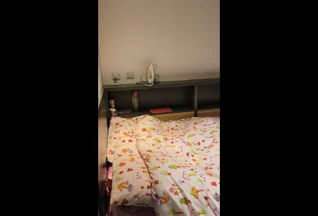 Classic En-suite Single double bed room Main Photo