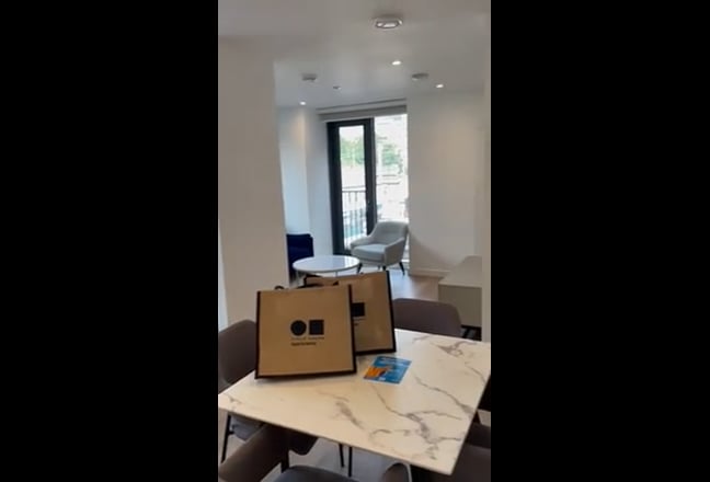 En-suite Room Available  Main Photo