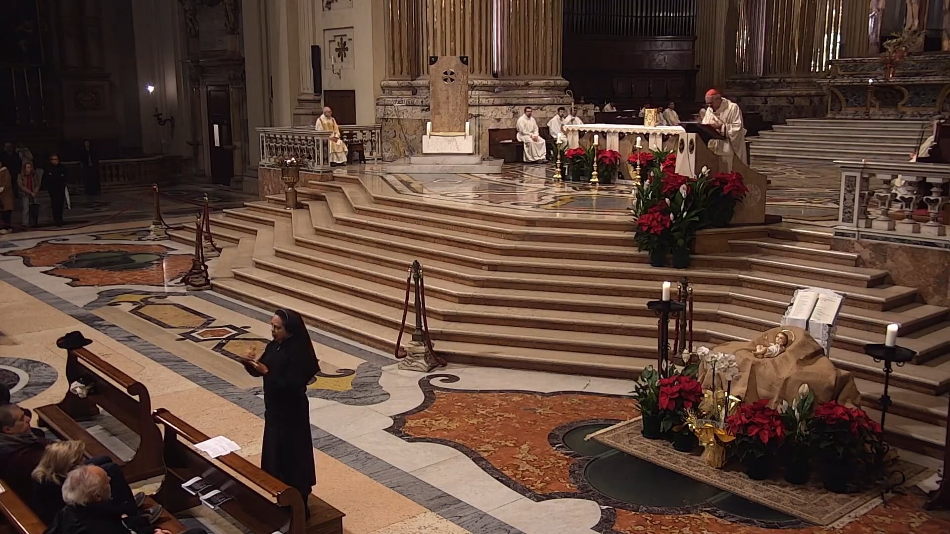 Natale, la messa in Cattedrale. Nell’omelia di Zuppi parole di pace e speranza