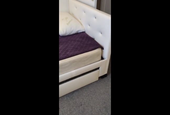 Wishing you Mele Kalikimaka 🎅🏻 Main Photo