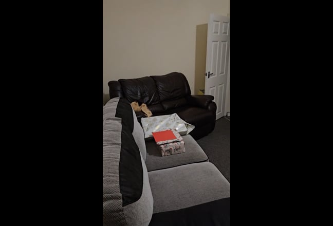 Furnished 2 rooms available  Main Photo