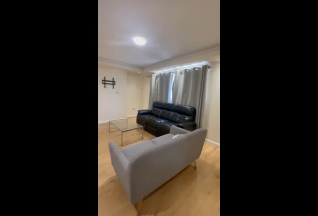 3-Bedroom Home with En-Suite AB10 7AX Main Photo