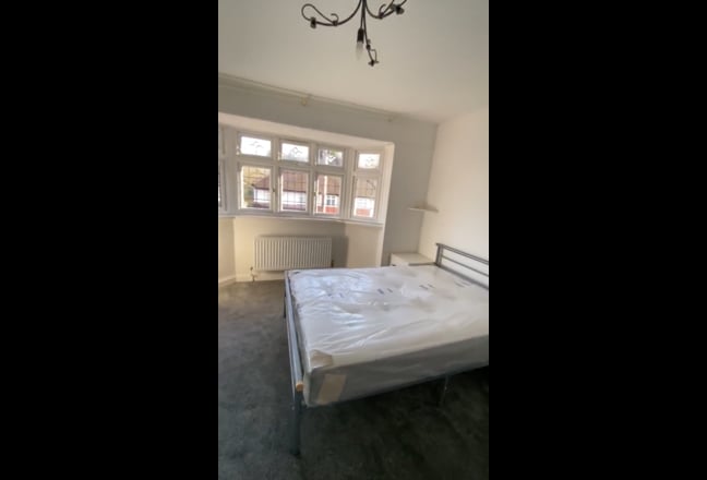 Property in Uxbridge near station / Brunel Uni Main Photo