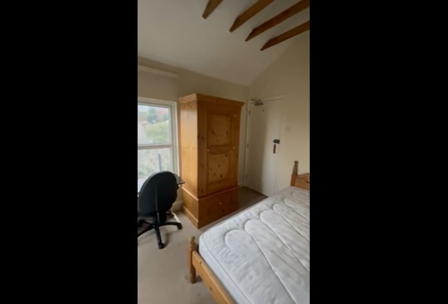 Ensuite Double Room - 10 minute walk to City Main Photo