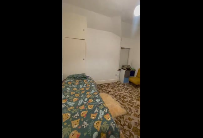 Double Room in Large House in Cwmllynfell Main Photo