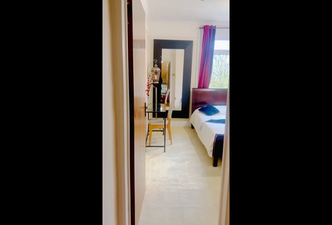 Rooms to let near Leytonstone Central line.  Main Photo