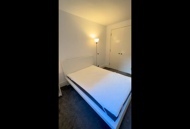 🌿 Spacious En-suite Double | 5 mins to Station🌿 Main Photo